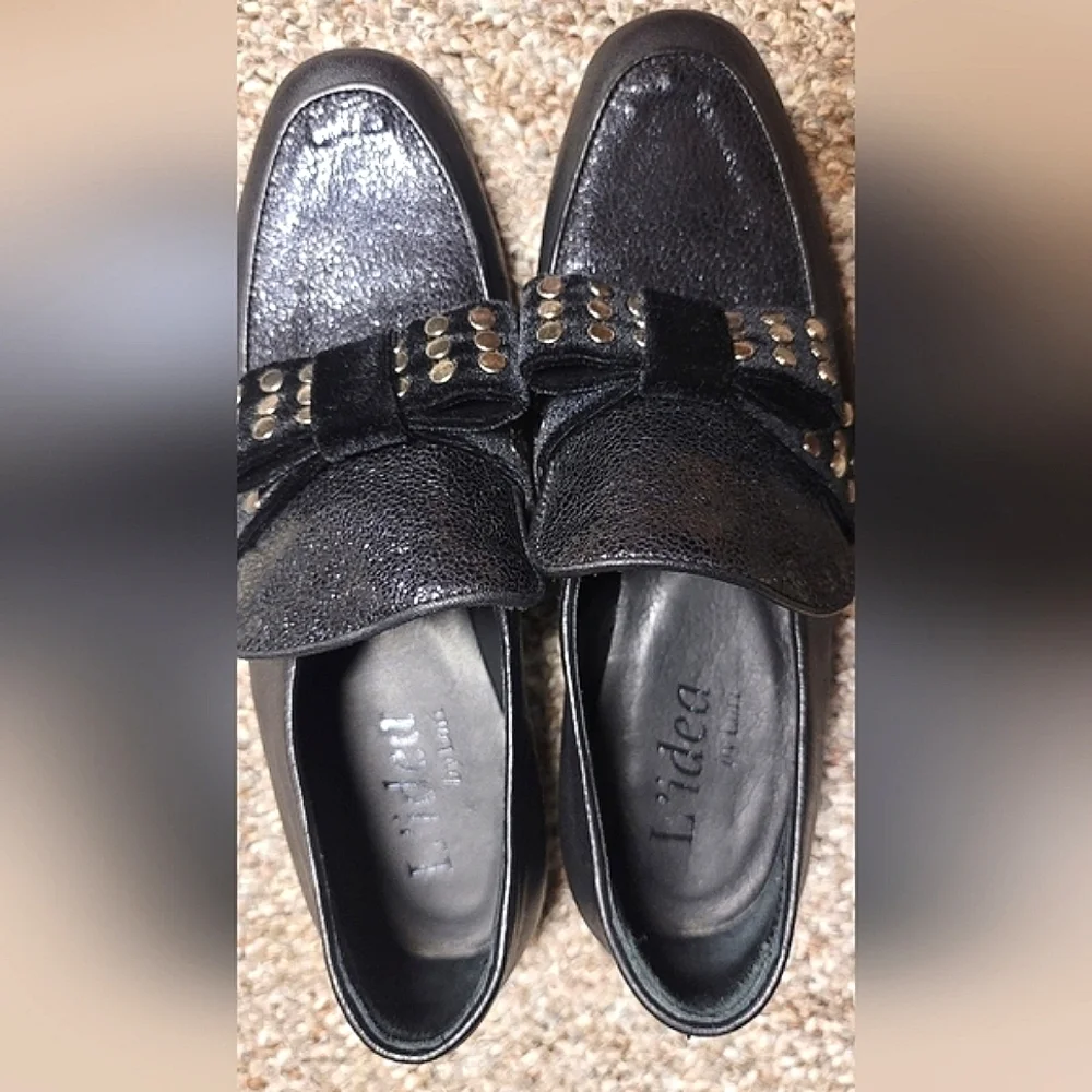 C- L'idea by Lori Vero Cuoio velvet studded bow loafers